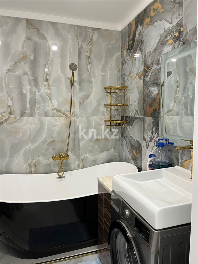 Продажа 4-комнатной квартиры, 106 м², ул. Дюсембекова в Караганде - фото 14