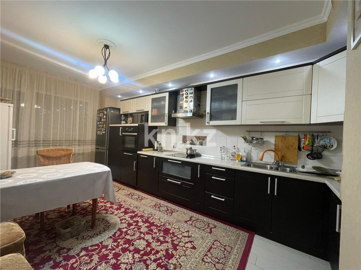 Продажа 3-комнатной квартиры, 130 м², пр. Шахтеров в Караганде - фото 8