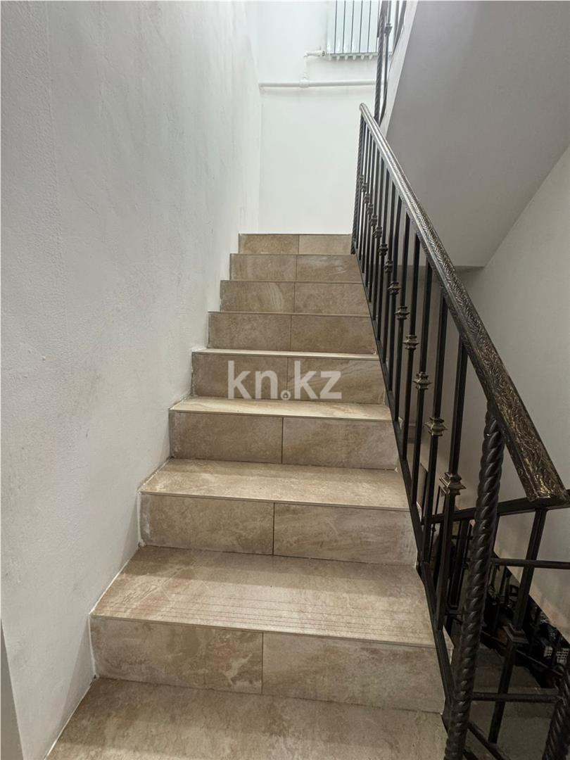 Продажа 5-комнатного дома, 203.3 м², 83 квартал, дом  2/1 в Караганде - фото 17