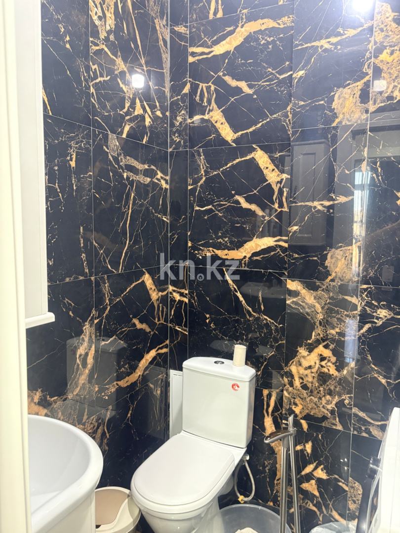 Продажа 4-комнатной квартиры, 110 м² в Караганде - фото 22