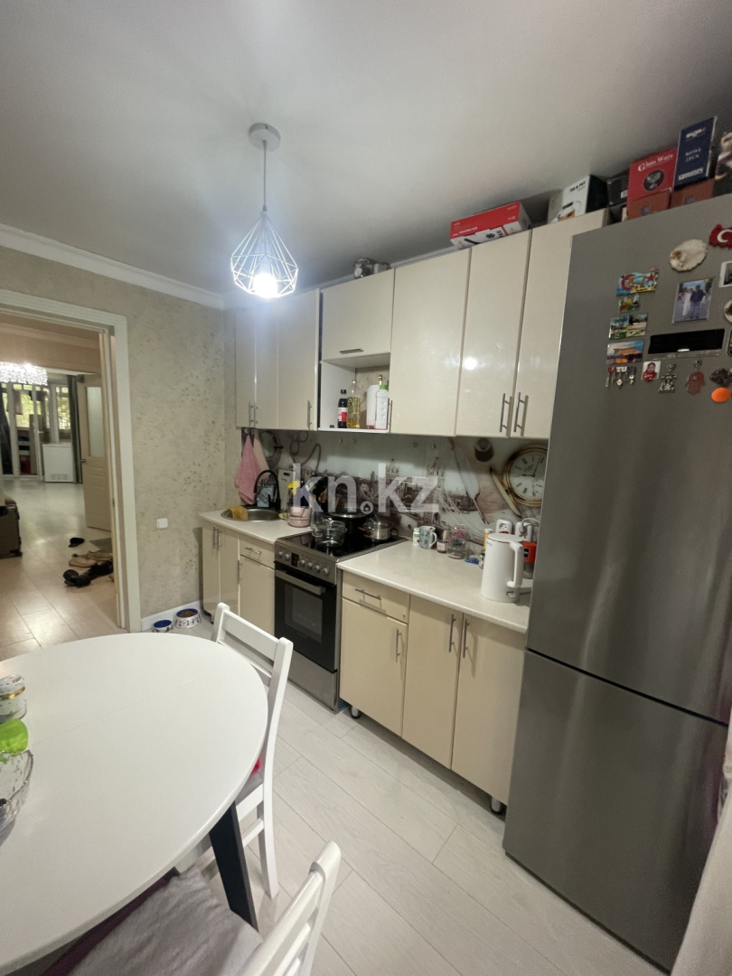 Продажа 3-комнатной квартиры, 57.4 м², ул. Аманжолова, дом  67 в Караганде - фото 8