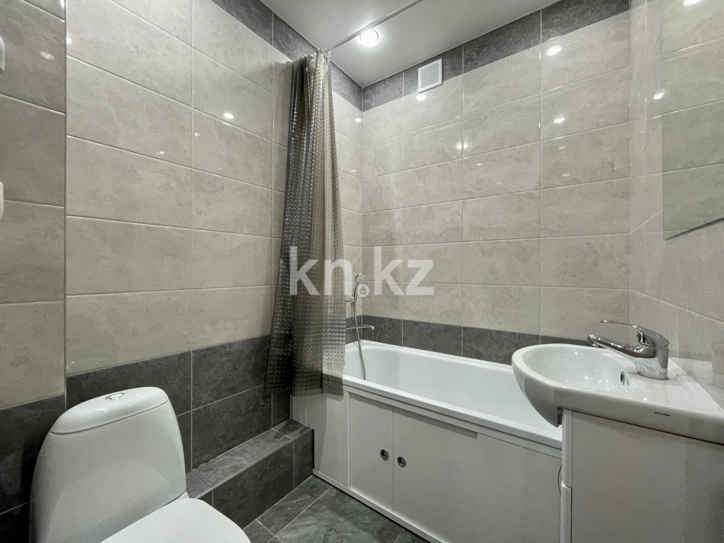 Аренда 1-комнатной квартиры посуточно, 1 м², Абая, дом  35 в Петропавловске - фото 2