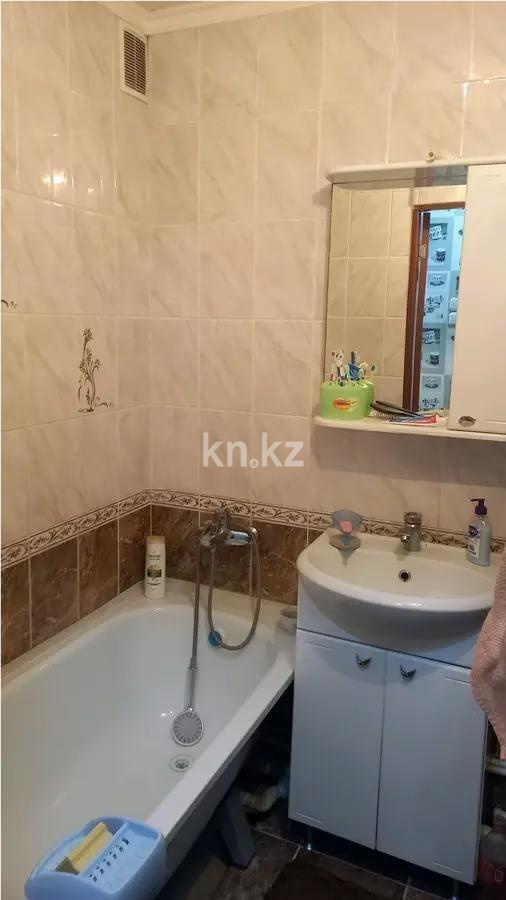 Продажа 2-комнатной квартиры, 43 м², мкр-н 11а, дом  6 в Караганде - фото 4