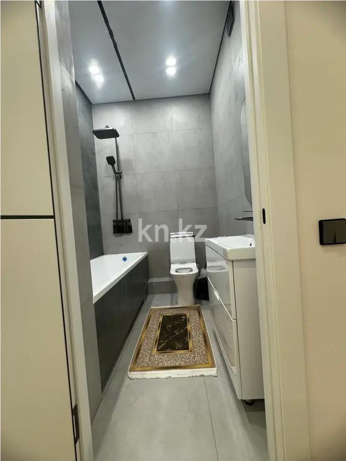 Продажа 1-комнатной квартиры, 38 м², ул. Утеген батыра, дом  11д в Алматы - фото 3