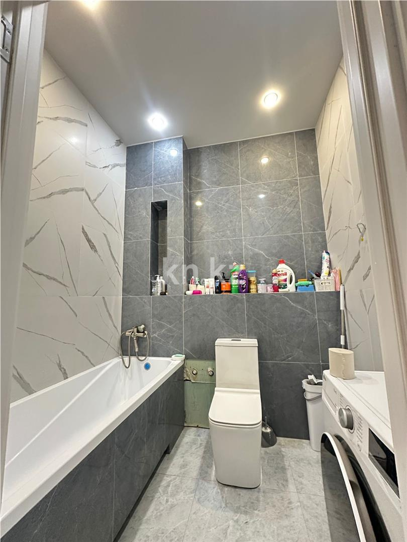 Продажа 1-комнатной квартиры, 39 м², ул. Нажимеденова в Астане - фото 5