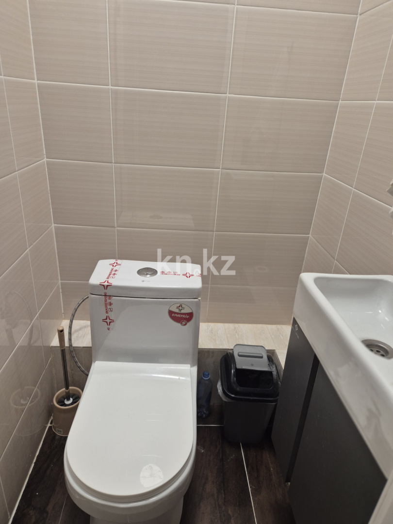 Продажа 3-комнатной квартиры, 66 м², ул. Толе би, дом  285/8 в Алматы - фото 6