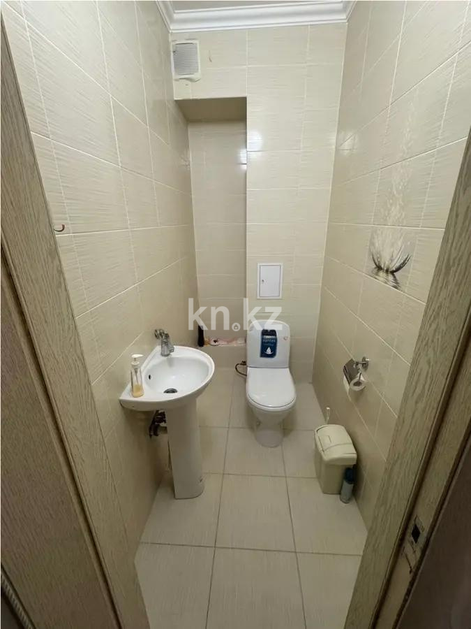 Продажа 2-комнатной квартиры, 71 м², пр. Момышулы, дом  13/1 в Астане - фото 5