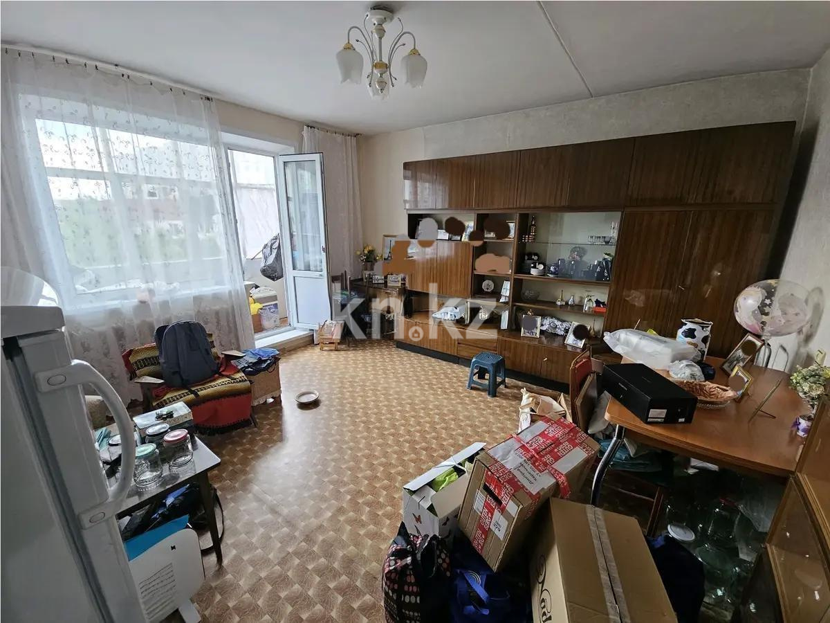 Продажа 3-комнатной квартиры, 63 м² в Караганде