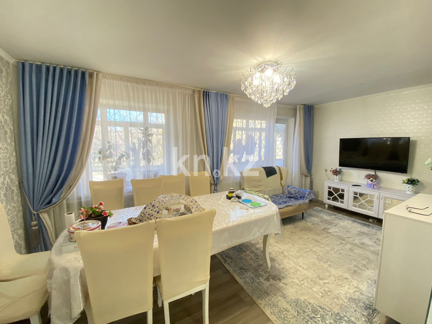 Продажа 4-комнатной квартиры, 76 м², ул. Муканова, дом  32 в Караганде