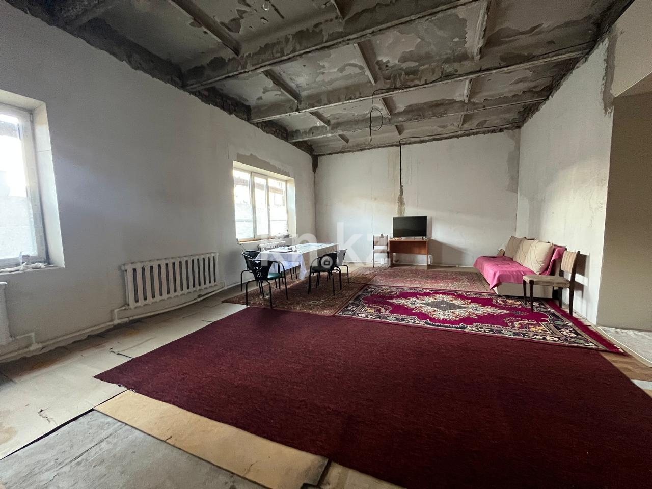 Продажа 4-комнатного дома, 246 м², ул. Чижевского в Караганде