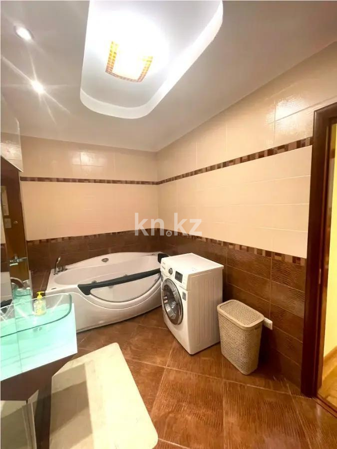 Продажа 3-комнатной квартиры, 140 м², бул. Бухар Жырау, дом  27/5 в Алматы - фото 3