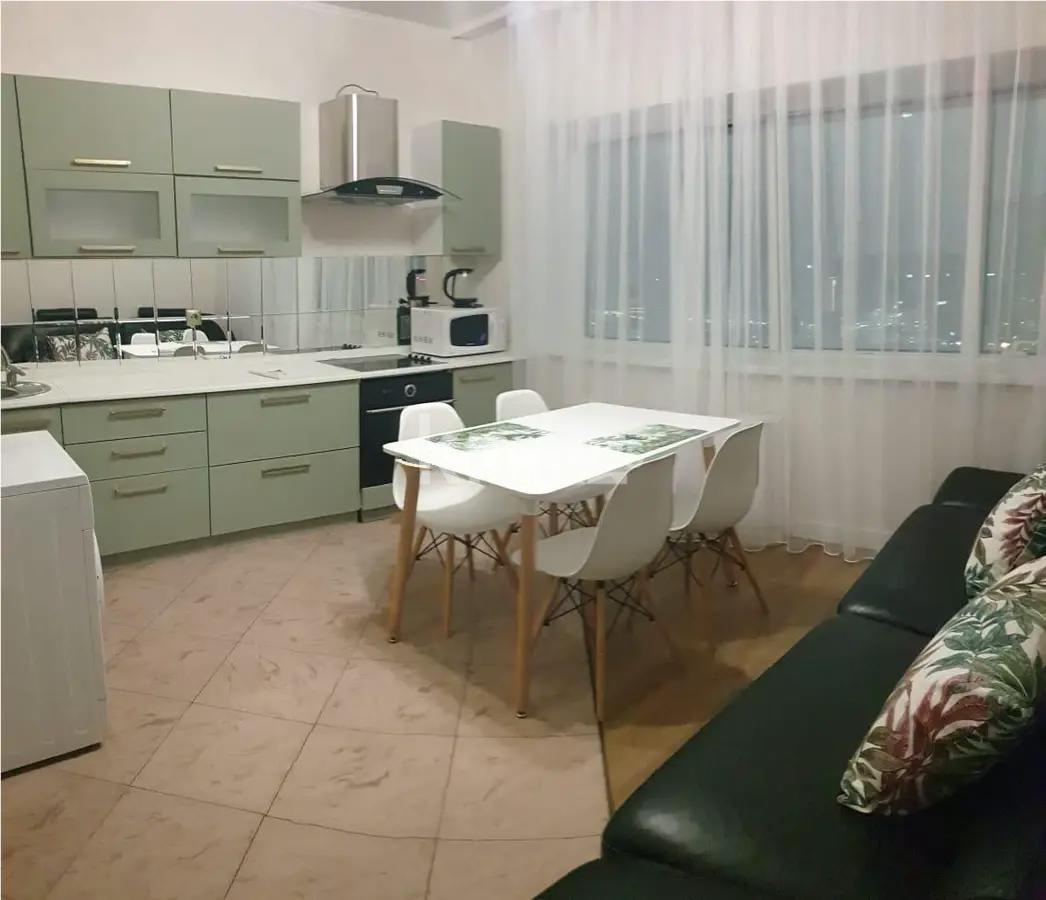 Продажа 2-комнатной квартиры, 71 м², ул. Достык, дом  5/1 в Астане - фото 2