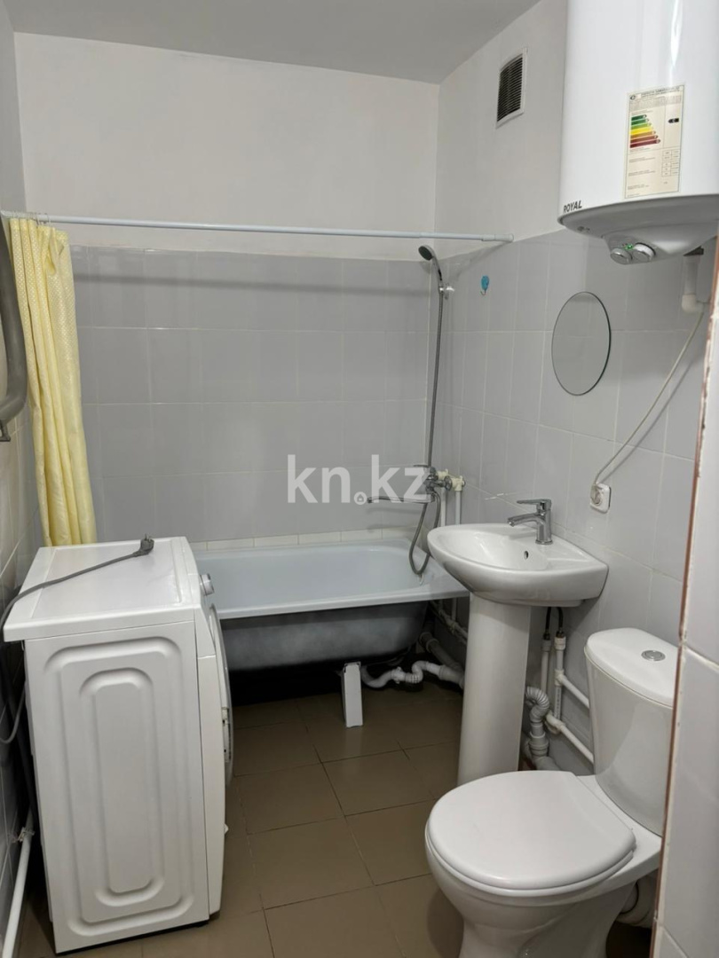 Продажа 1-комнатной квартиры, 42 м², ул. Ашимова, дом  22 в Караганде - фото 9