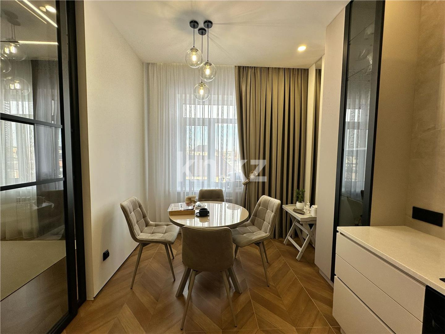 Продажа 2-комнатной квартиры, 63 м², пр. Республики, дом  49 в Караганде - фото 10