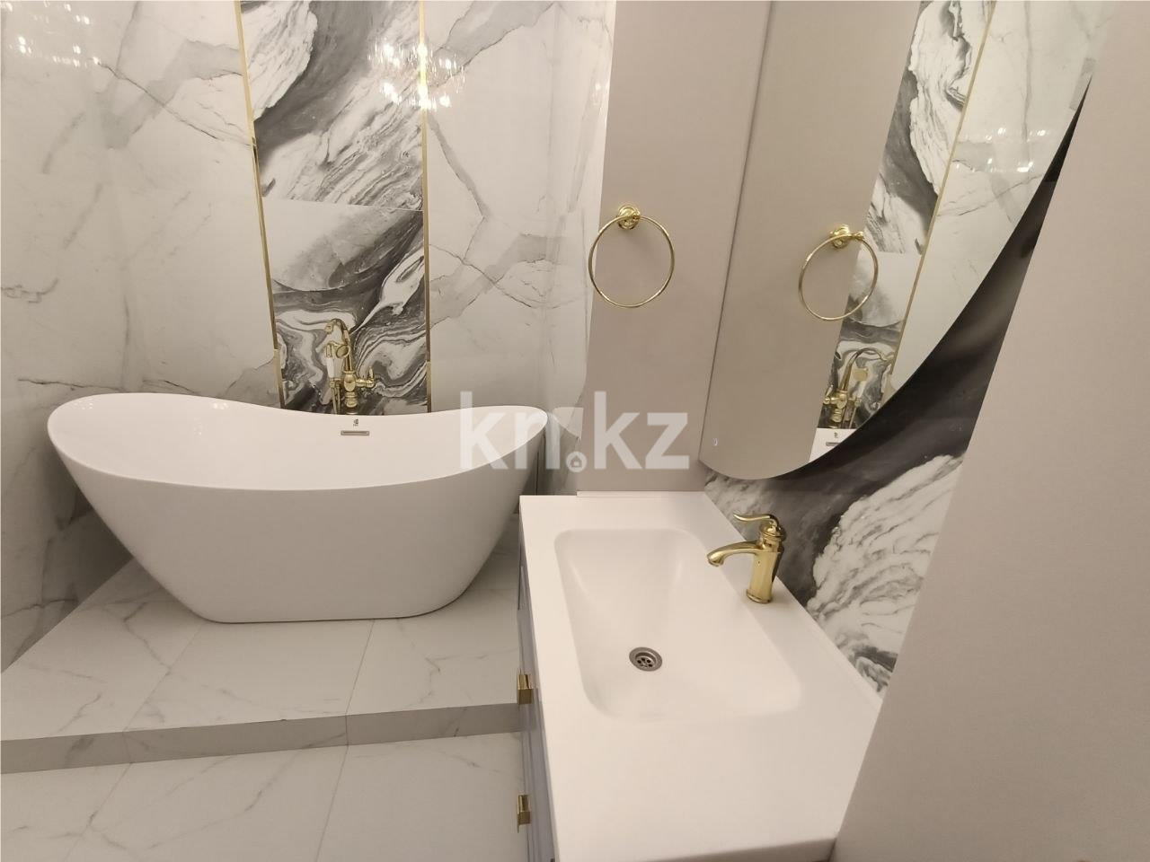 Продажа 4-комнатной квартиры, 210 м² в Астане - фото 53