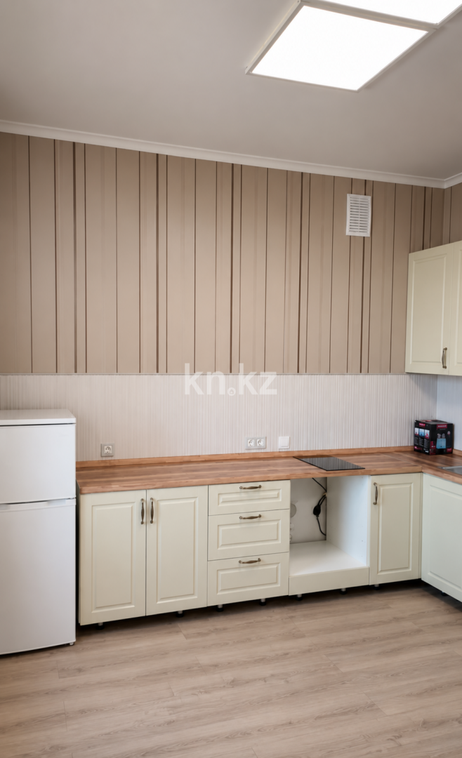 Аренда 1-комнатной квартиры, 40 м² в Астане