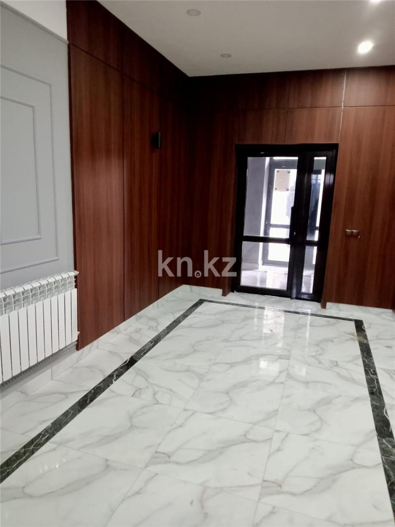 Продажа 3-комнатной квартиры, 112 м², ул. Жанибекова в Караганде - фото 11