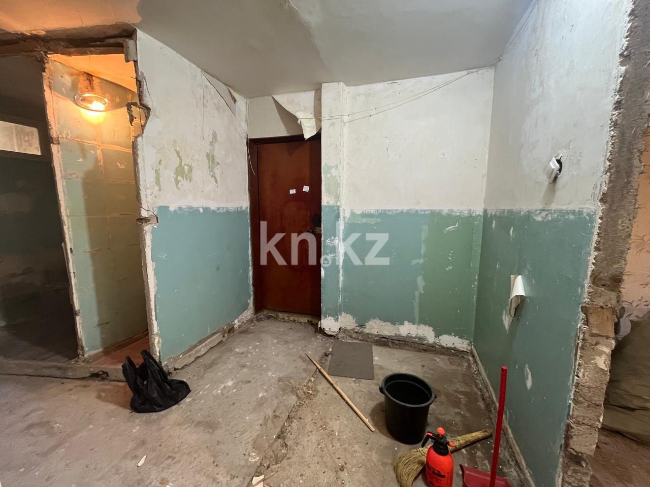 Продажа 3-комнатной квартиры, 63 м², пр. Республики, дом  24 в Караганде - фото 12