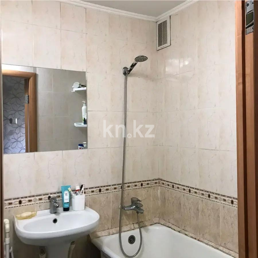 Продажа 2-комнатной квартиры, 45 м², мкр-н 12, дом  63а в Караганде - фото 4