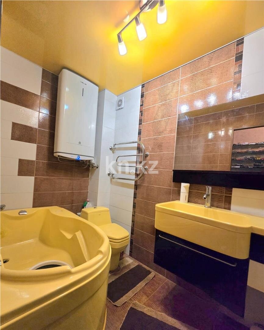 Продажа 3-комнатной квартиры, 65 м² в Караганде - фото 8