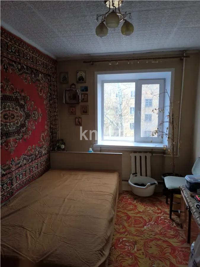 Продажа 4-комнатной квартиры, 61 м², 21-й мкр., дом  10 в Караганде - фото 3
