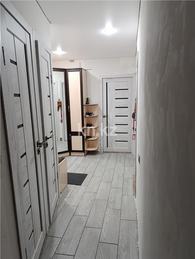Продажа 3-комнатной квартиры, 62 м², 23 мкр. в Караганде - фото 8