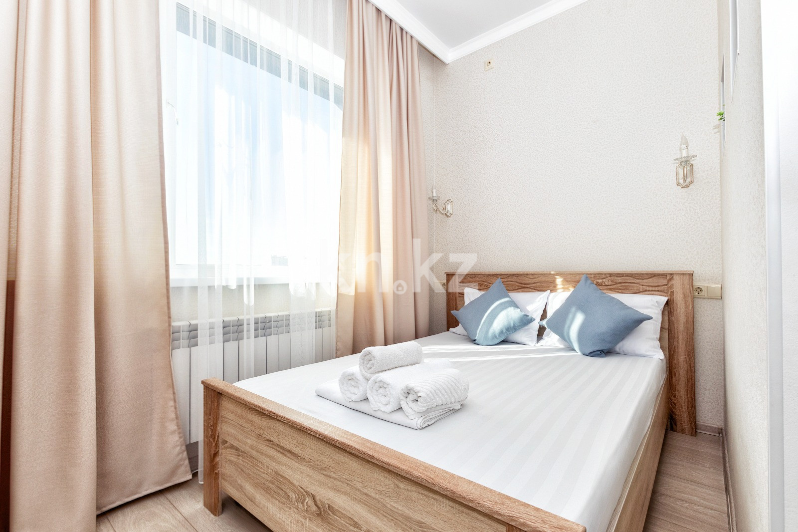 Аренда 1-комнатной квартиры посуточно, 44 м², ул. Сауран, дом  10б - ул. Достык в Астане