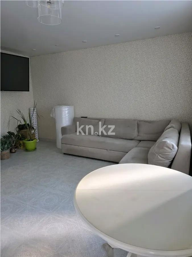 Продажа 4-комнатной квартиры, 90 м² в Караганде