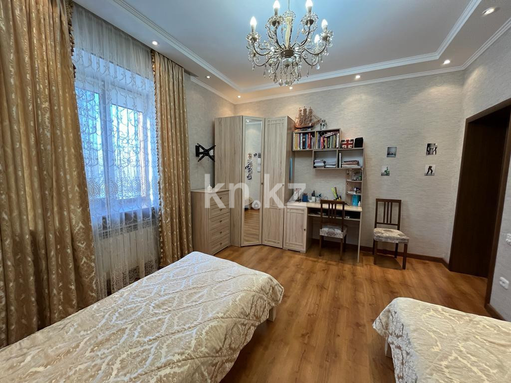 Продажа 4-комнатной квартиры, 135 м², ул. Лободы в Караганде - фото 4