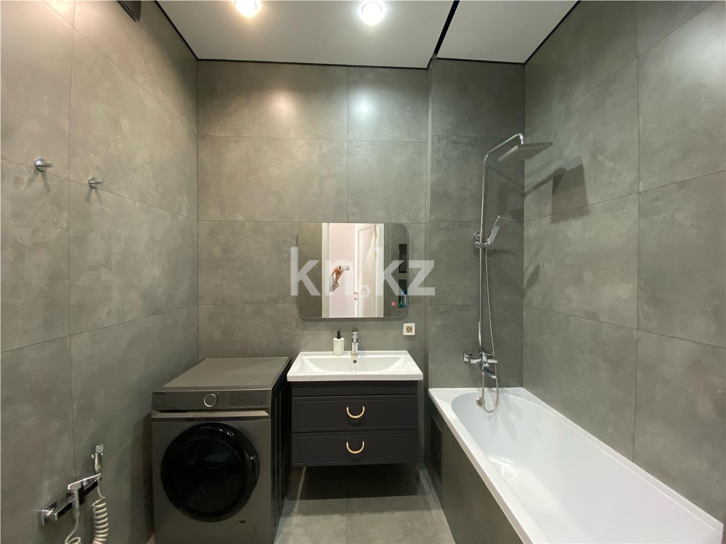 Продажа 3-комнатной квартиры, 84 м², ул. Бектурова в Астане - фото 11