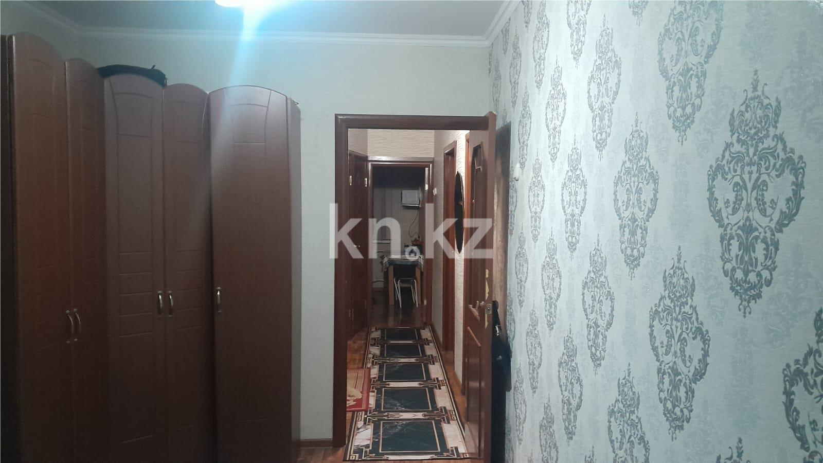 Продажа 3-комнатной квартиры, 63 м², мкр. Восток-2 в Караганде - фото 6