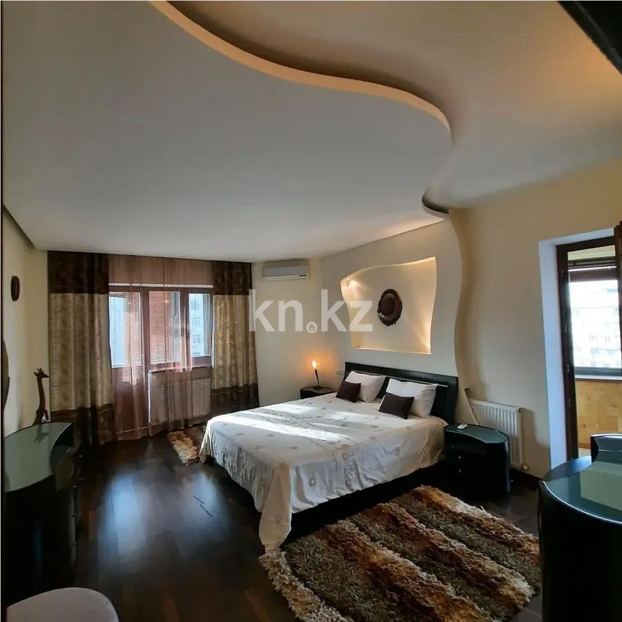 Продажа 3-комнатной квартиры, 128.6 м², ул. Курмангазы, дом  145 в Алматы - фото 2