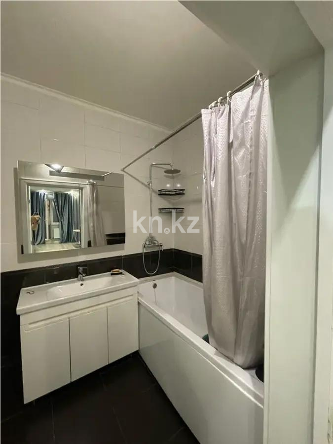 Продажа 2-комнатной квартиры, 65 м², ул. Аманжолова, дом  26/1 в Астане - фото 4
