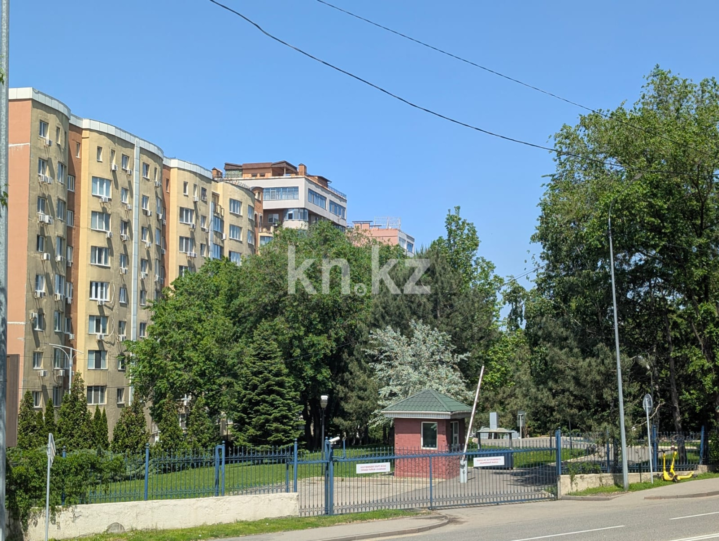Продажа 3-комнатной квартиры, 201 м² в Алматы