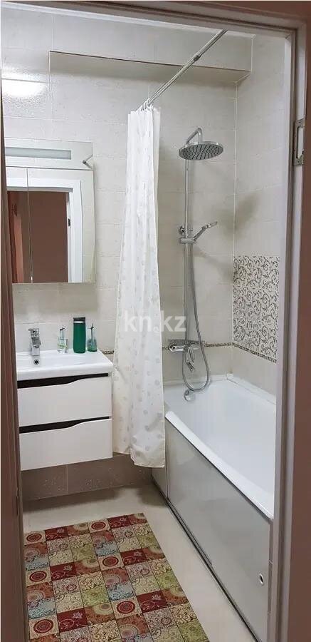 Продажа 3-комнатной квартиры, 64.5 м² в Алматы - фото 4