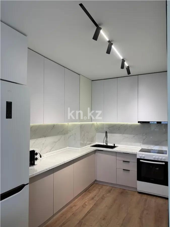 Продажа 2-комнатной квартиры, 40 м², ул. Жолымбет, дом  42/5 в Алматы - фото 2