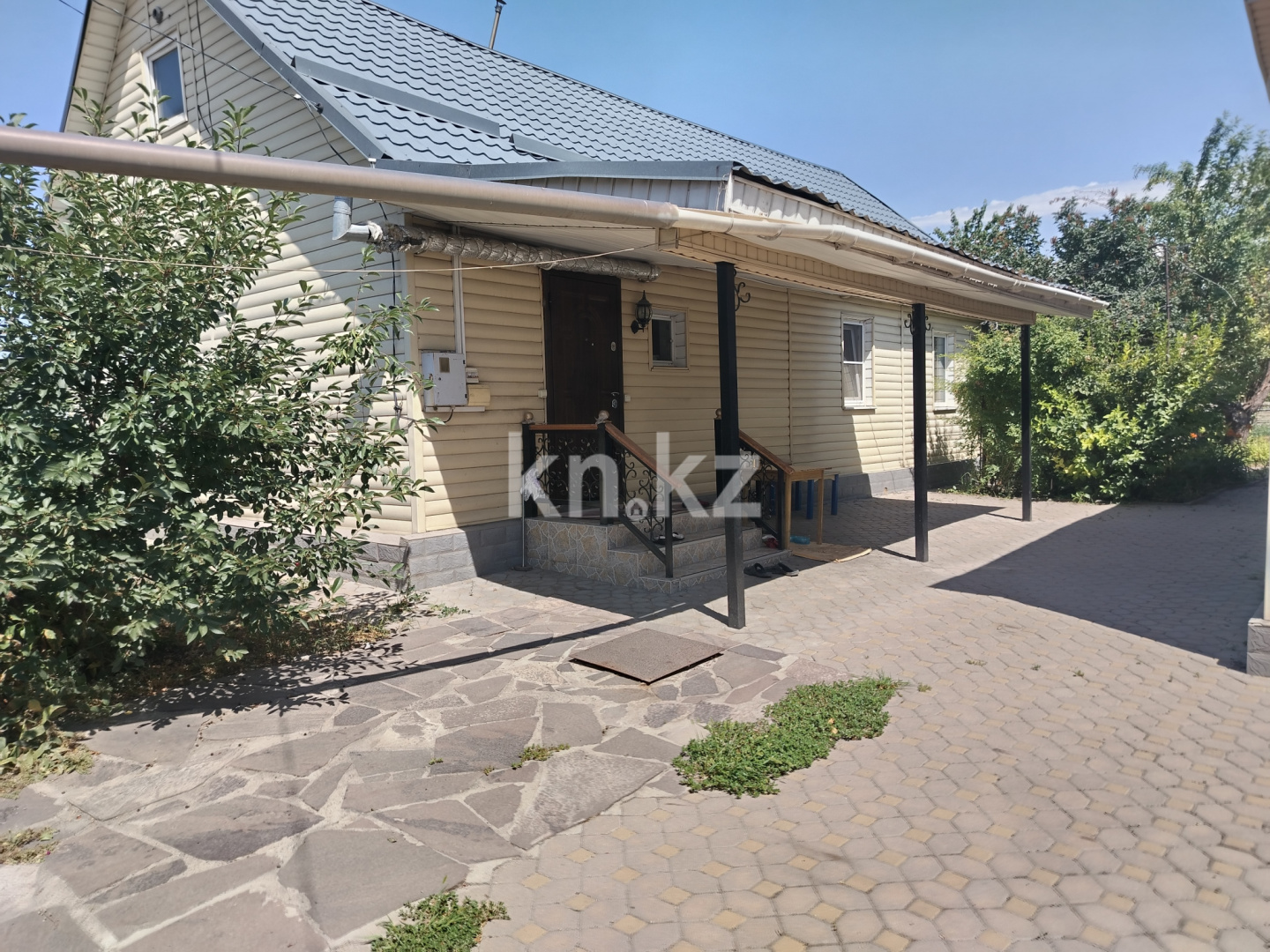 Продажа 5-комнатного дома, 72.6 м², ул. Сазановская в Алматы