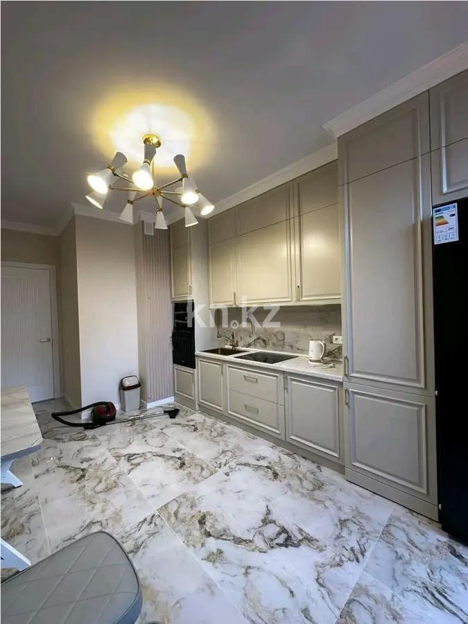 Продажа 3-комнатной квартиры, 94 м², пр. Абая, дом  165 в Алматы - фото 4