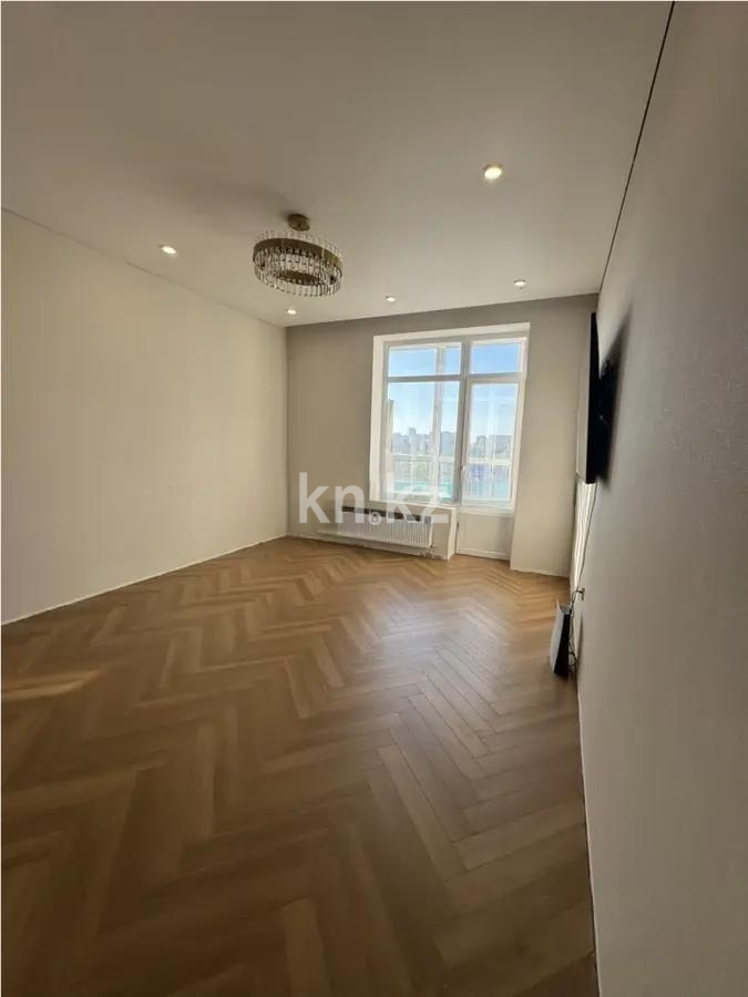 Продажа 4-комнатной квартиры, 95.5 м² в Астане