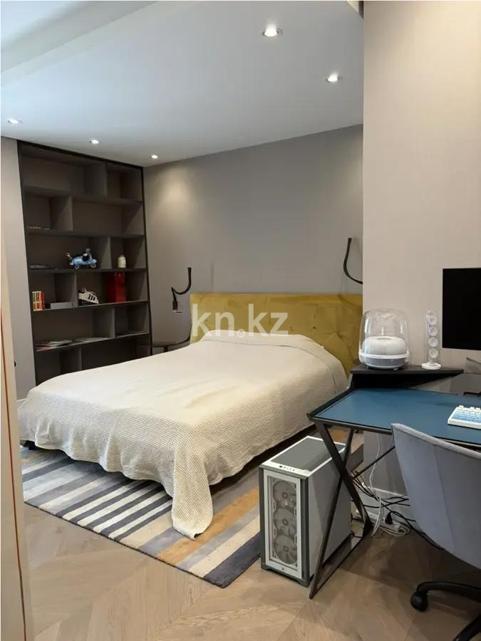 Продажа 3-комнатной квартиры, 190 м², ул. Сыргабекова, дом  55 в Алматы