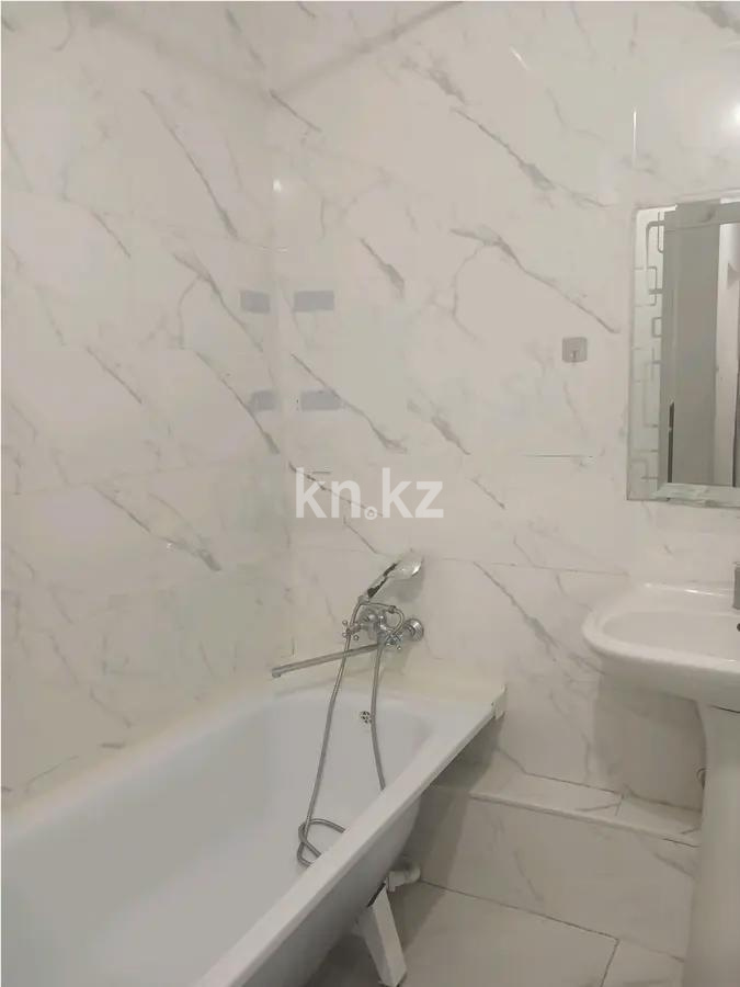 Продажа 2-комнатной квартиры, 64 м², ул. Букетова, дом  3/5 в Караганде - фото 4