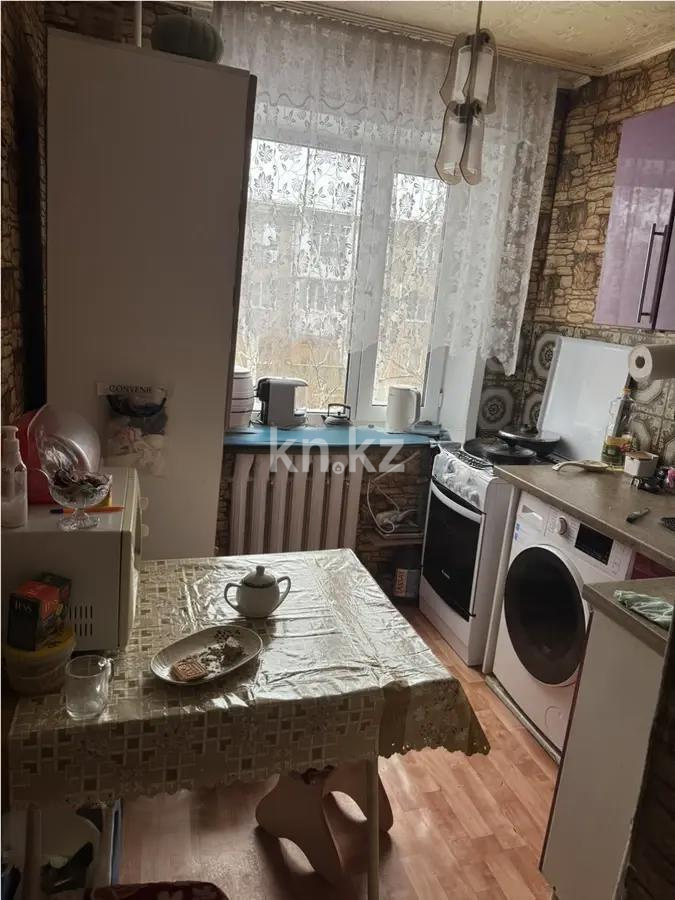 Продажа 3-комнатной квартиры, 59 м², мкр-н 23, дом  37 в Караганде - фото 3