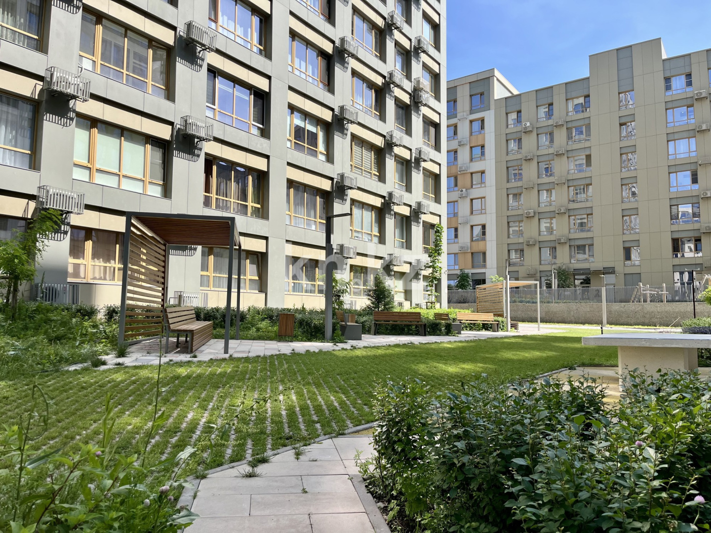 Продажа 1-комнатной квартиры, 40 м² в Алматы - фото 14