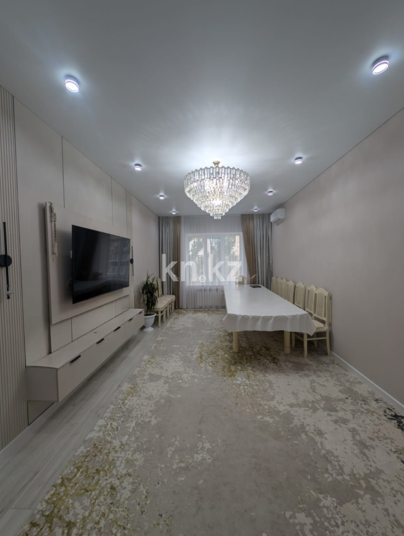 Продажа 3-комнатной квартиры, 100.2 м² в Уральске