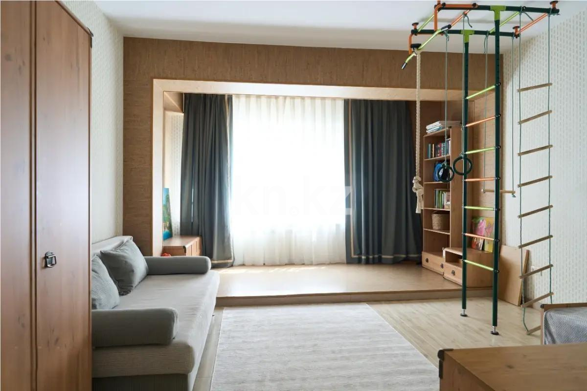 Продажа 4-комнатной квартиры, 160 м², ул. Ходжанова, дом  81 в Алматы - фото 4