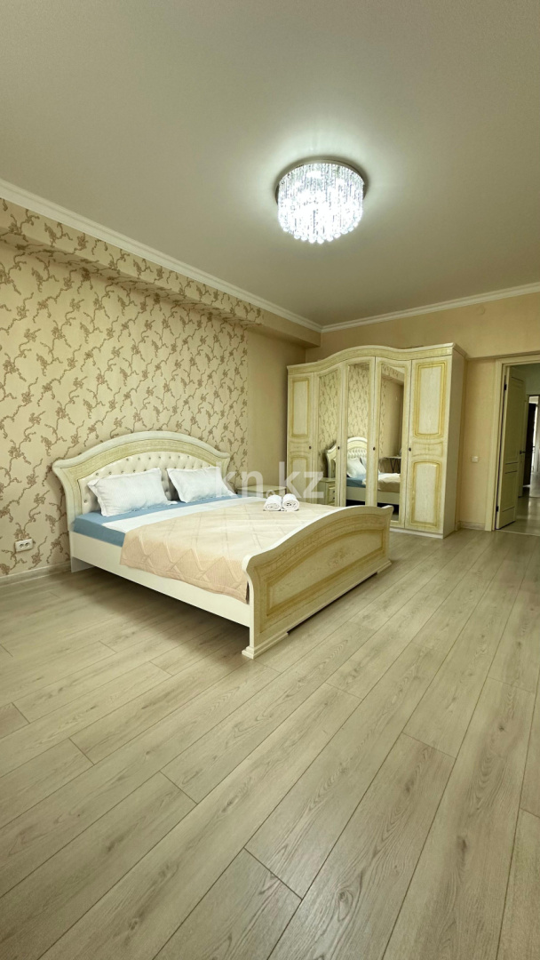 Аренда 3-комнатной квартиры посуточно, 110 м², Навои 208, дом  208/8 - ул. Торайгырова в Алматы - фото 3