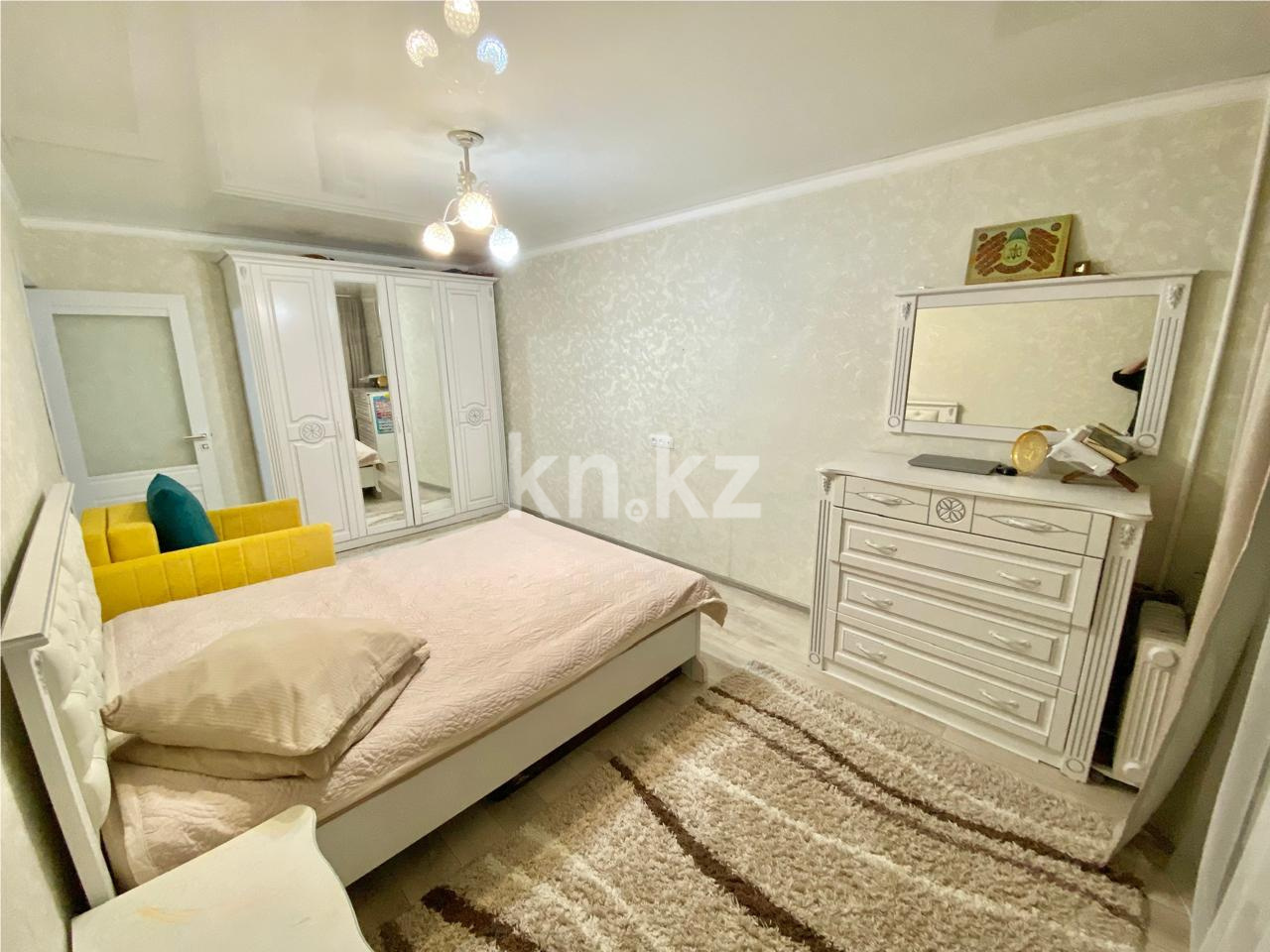 Продажа 4-комнатной квартиры, 76 м², ул. Университетская, дом  17/2 в Караганде - фото 14