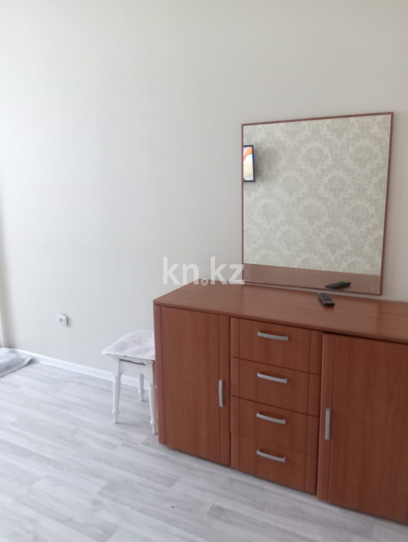 Аренда 1-комнатной квартиры, 38 м² в Астане