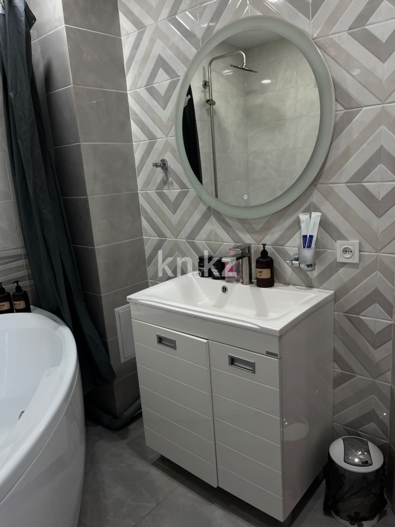 Аренда 1-комнатной квартиры посуточно, 38 м² в Усть-Каменогорске - фото 8
