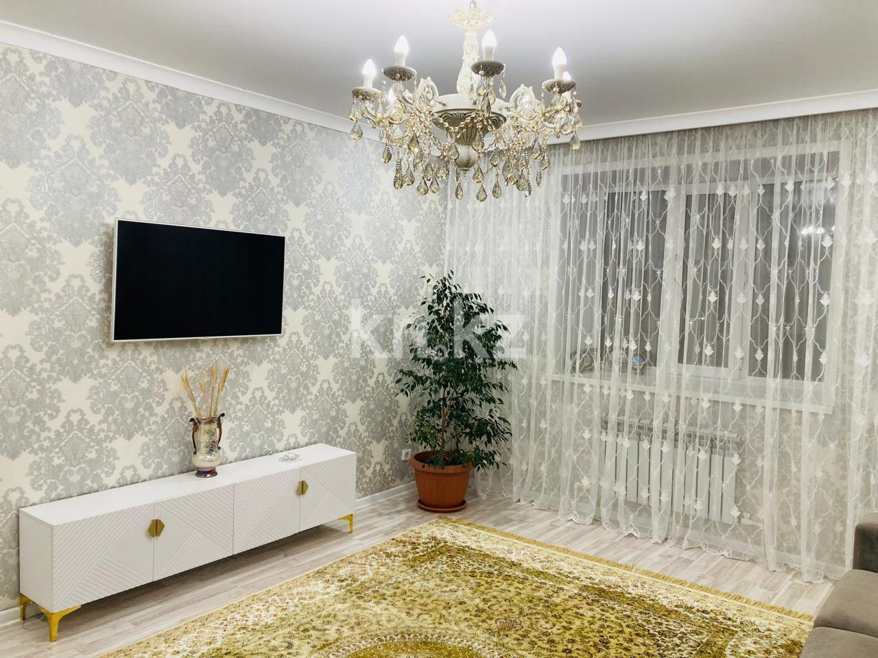 Продажа 4-комнатной квартиры, 87 м², ул. Карбышева в Караганде